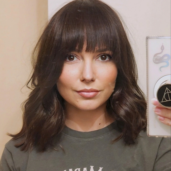 Meet your Posher, Dani - Picture 2 of 2